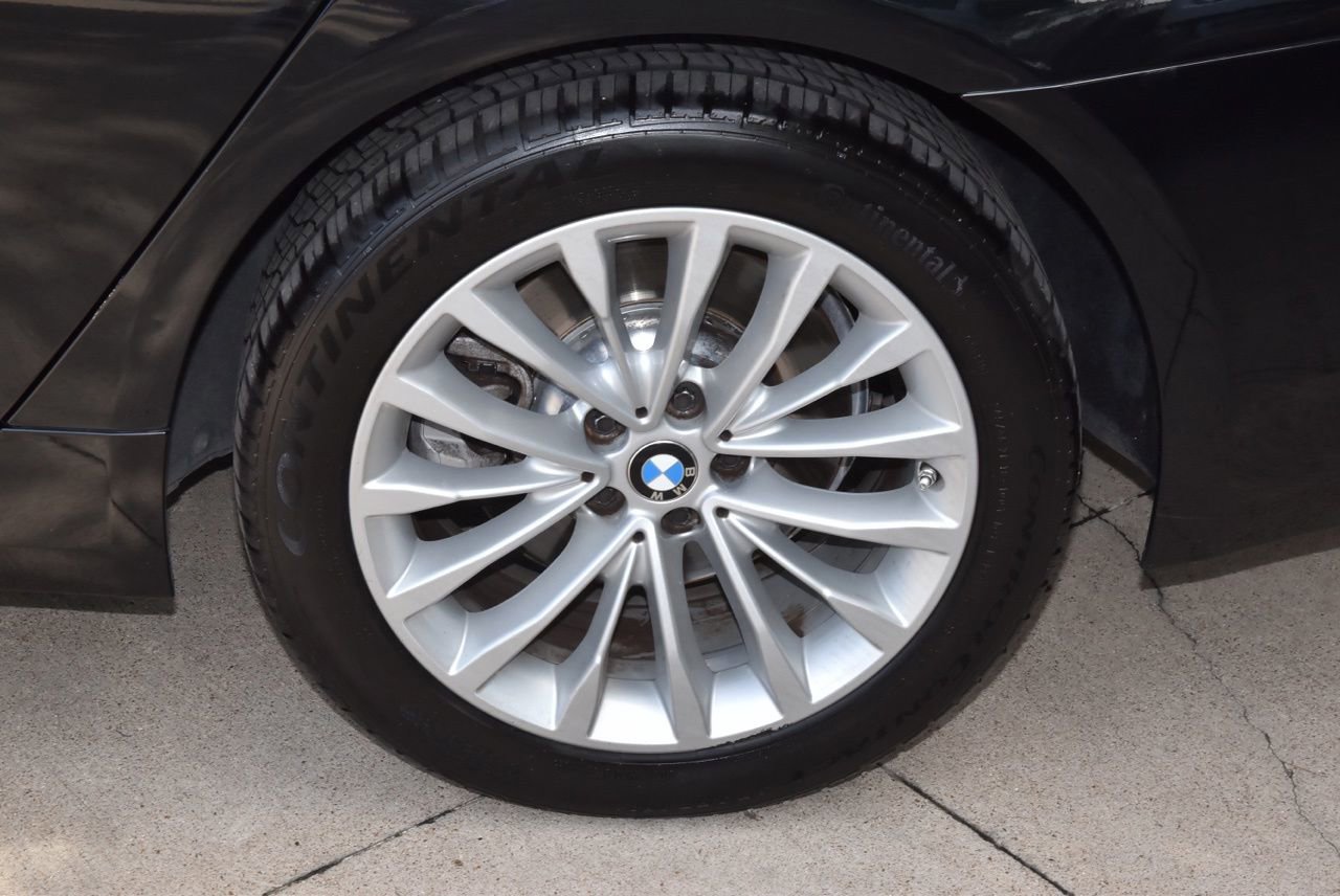Used 2023 BMW 530i w/ Premium Package RWD image 37