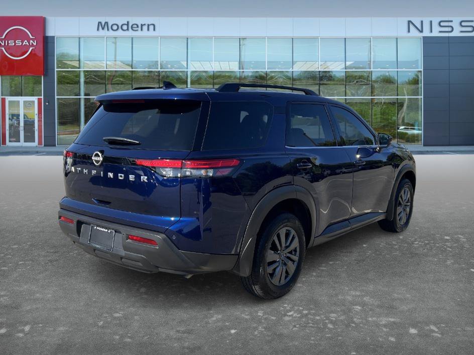 Certified 2025 Nissan Pathfinder SV FWD image 5