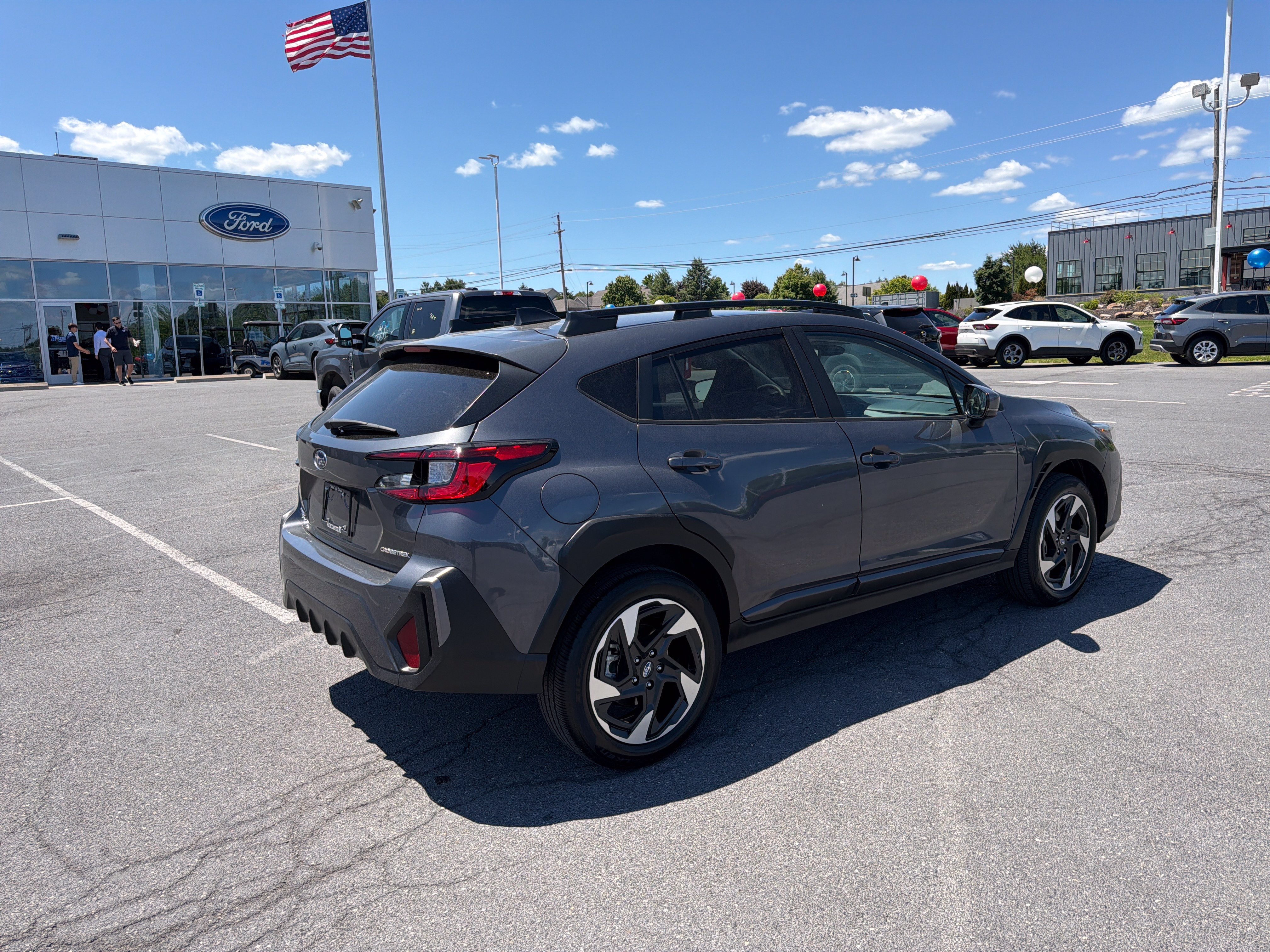 Used 2024 Subaru Crosstrek 2.5i Limited w/ Crosstrek Mirror Package AWD/4WD video 3