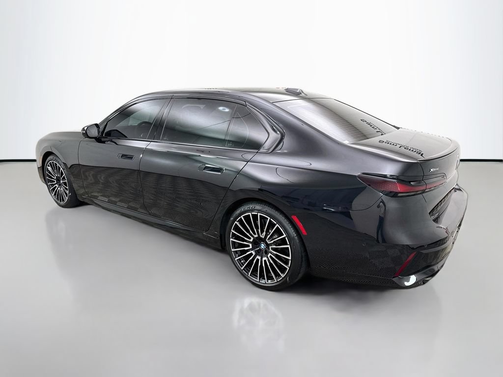 Used 2025 BMW 760i xDrive AWD/4WD image 5