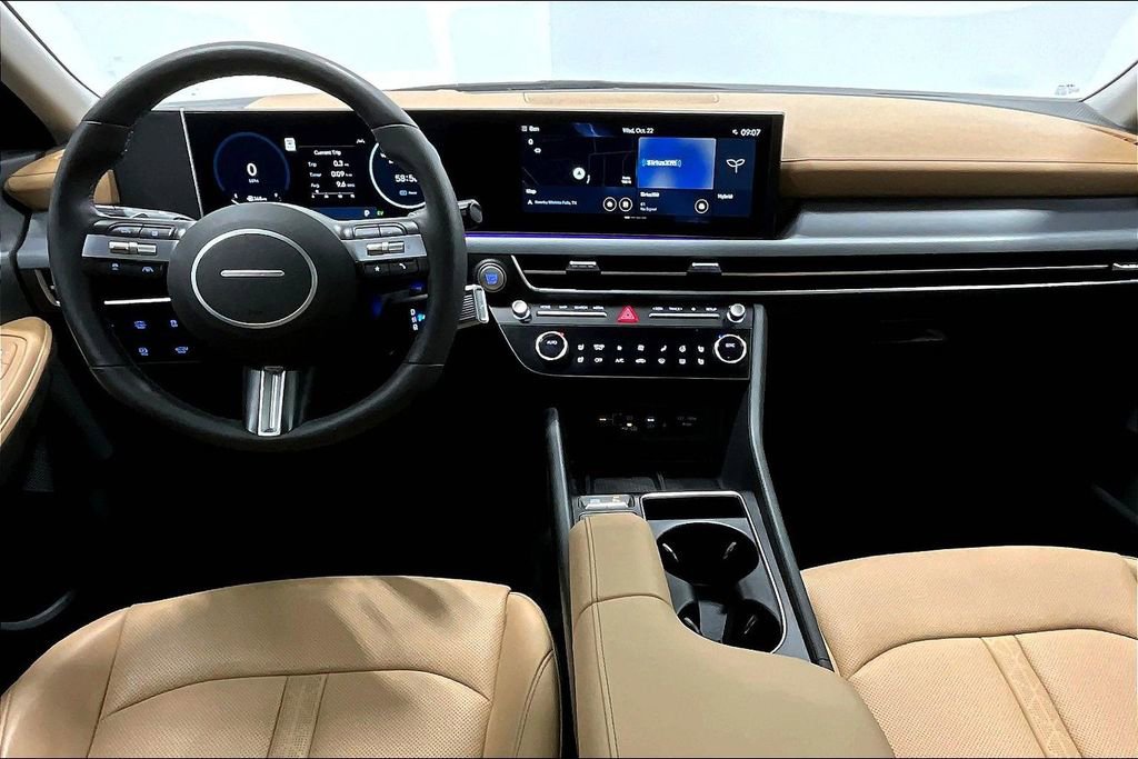 Certified 2025 Hyundai Sonata Limited image 18