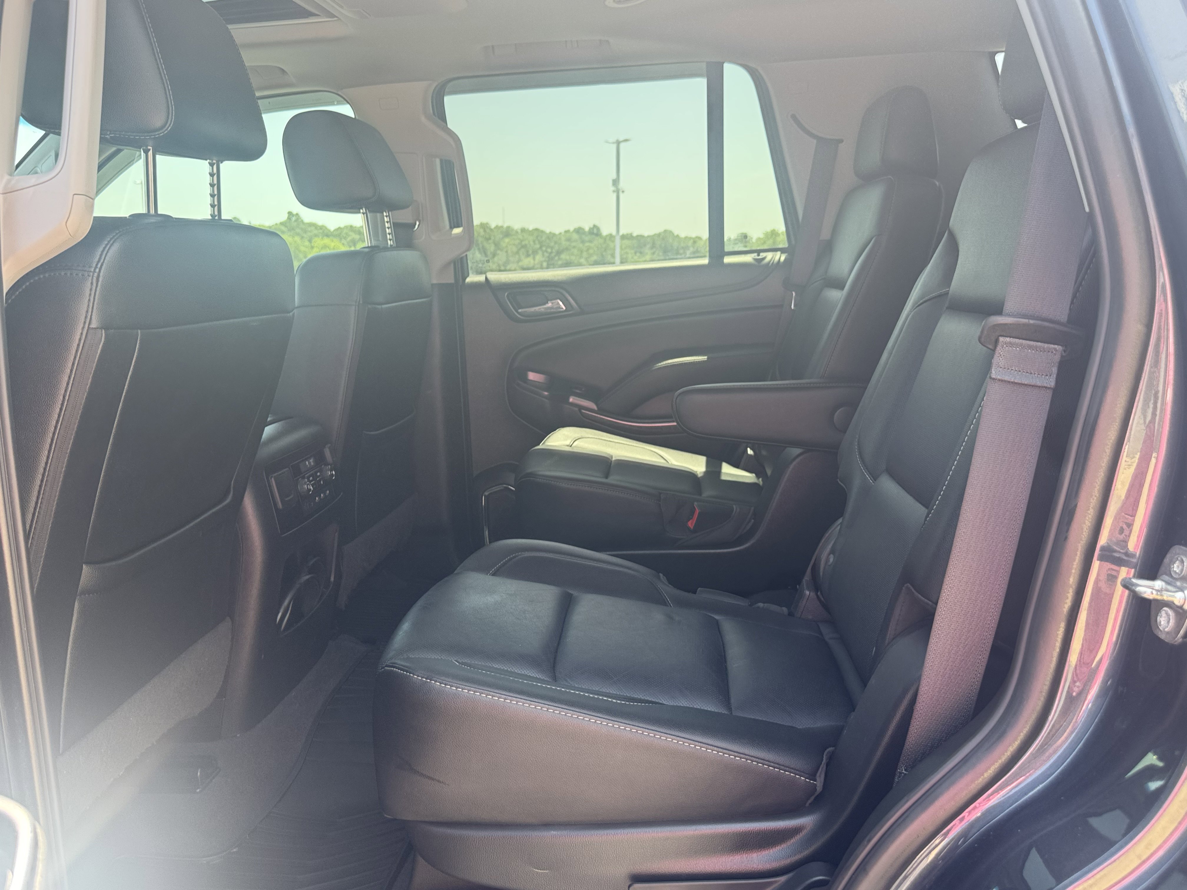 Used 2019 GMC Yukon SLT w/ Open Road Package image 8