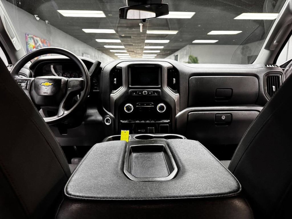 Used 2023 Chevrolet Silverado 1500 Custom image 39