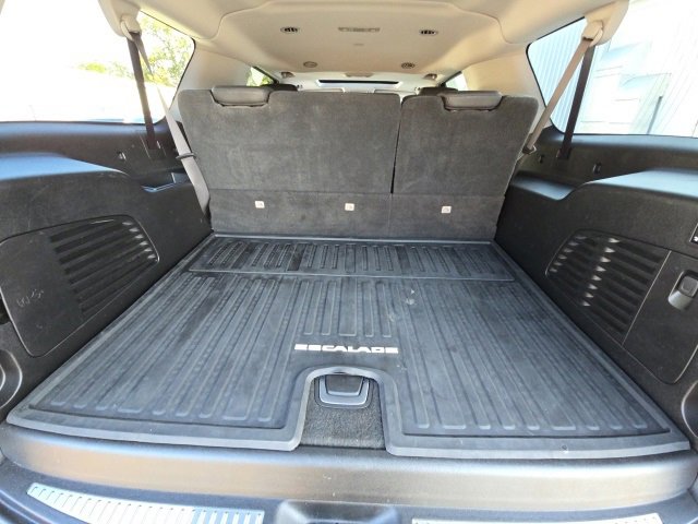 Used 2019 Cadillac Escalade ESV Luxury w/ Escalade Sport Edition image 34