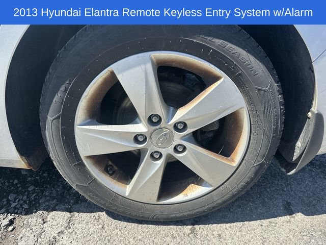 Used 2013 Hyundai Elantra GLS w/ Preferred Pkg FWD image 26
