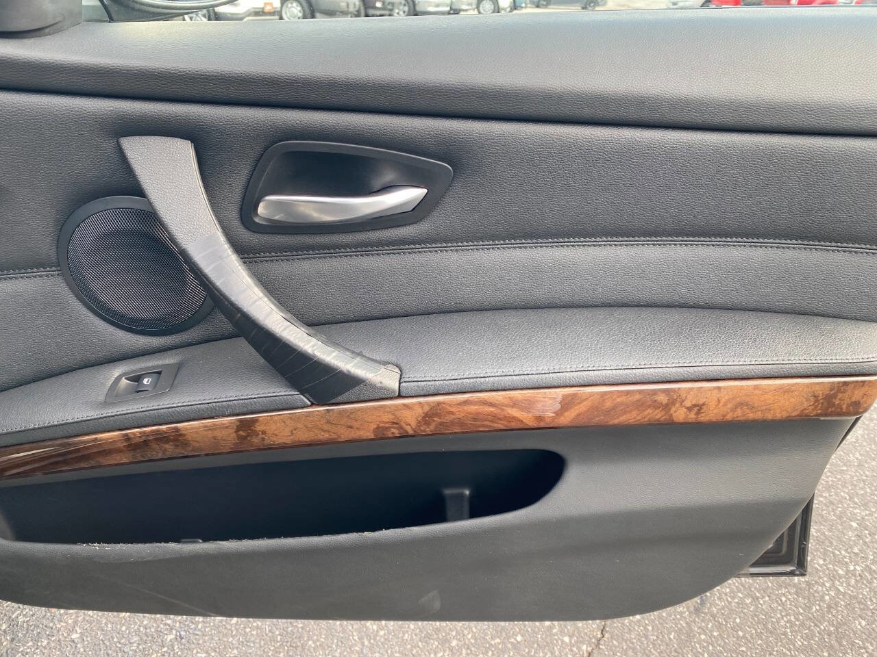 Used 2010 BMW 328i xDrive Sedan image 30