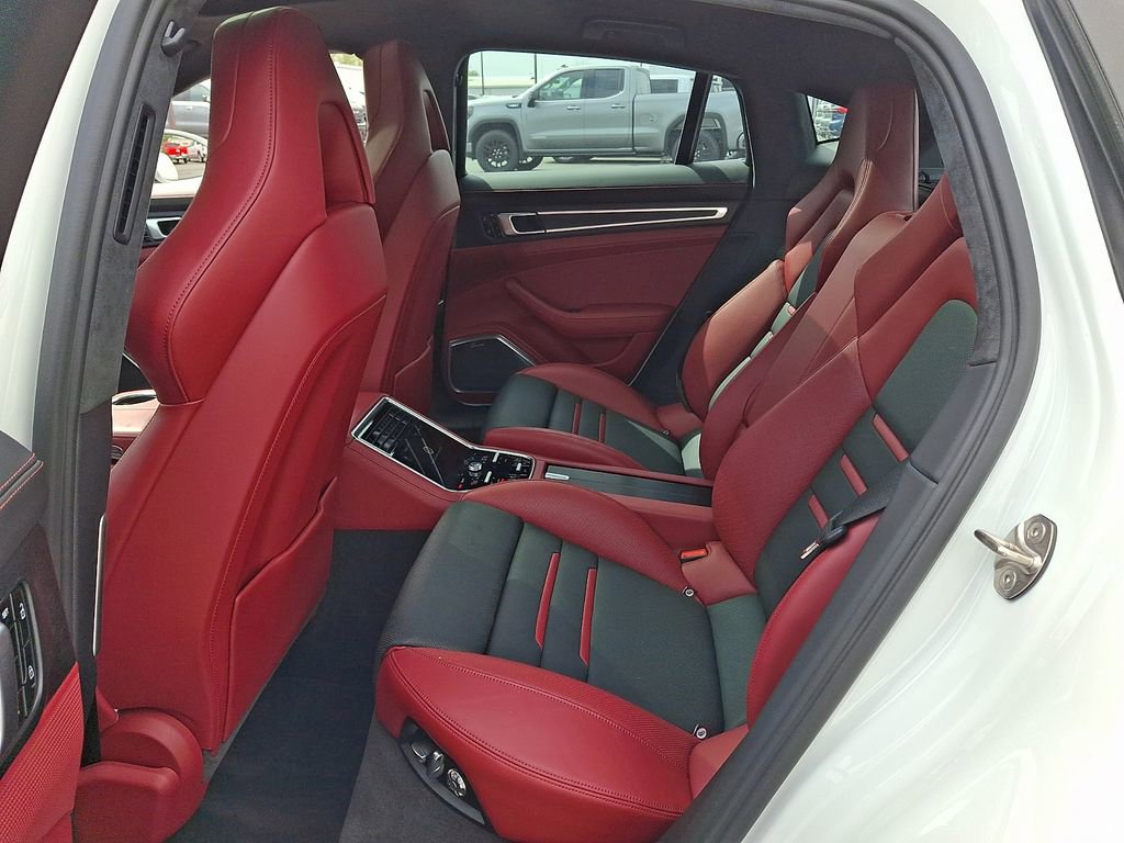 Used 2021 Porsche Panamera GTS image 10