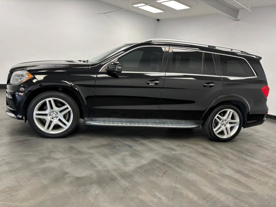 Used 2015 Mercedes-Benz GL 550 4MATIC image 3