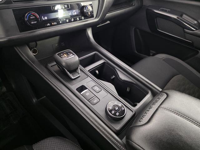 Used 2024 Nissan Pathfinder S AWD/4WD image 40