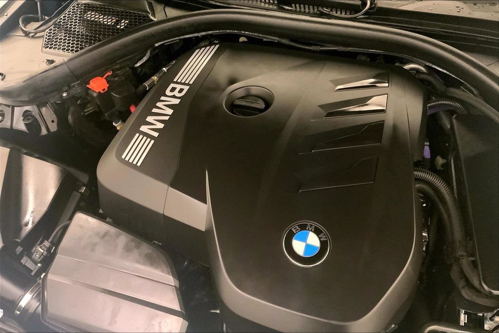 Used 2025 BMW 330i xDrive Sedan w/ Premium Package AWD/4WD image 31