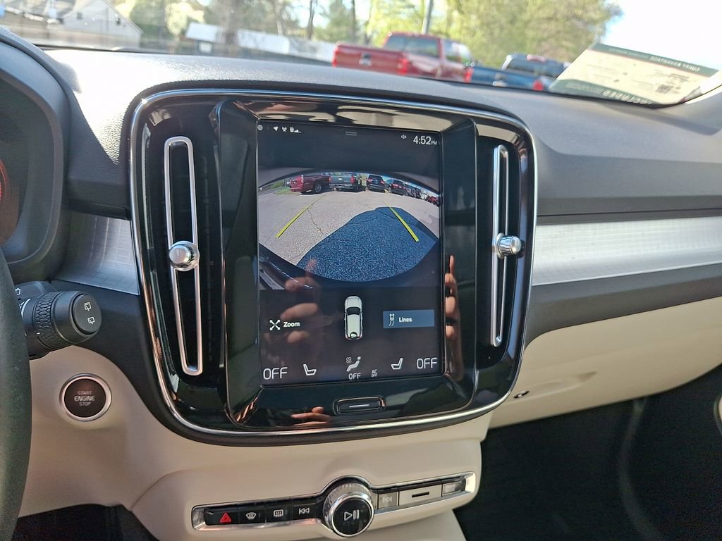 Used 2019 Volvo XC40 T5 Momentum image 19