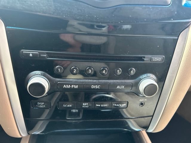 Used 2014 Nissan Pathfinder S FWD image 26
