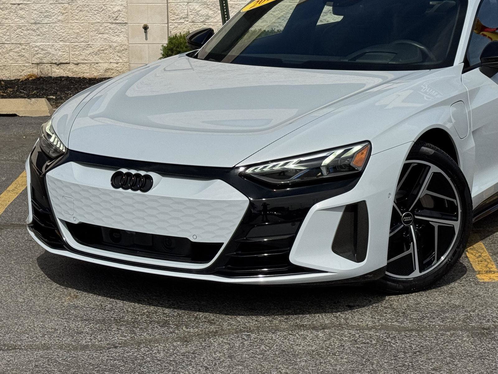 Used 2023 Audi RS e-tron GT w/ Carbon Performance Package AWD/4WD image 3