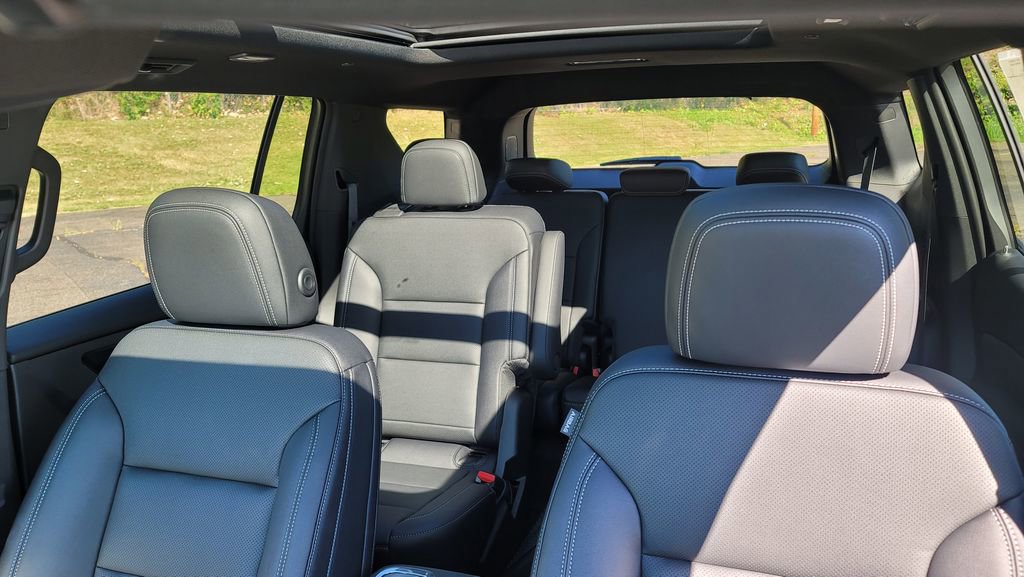 New 2026 Chevrolet Traverse LT w/ Sun and Wheel Package image 25