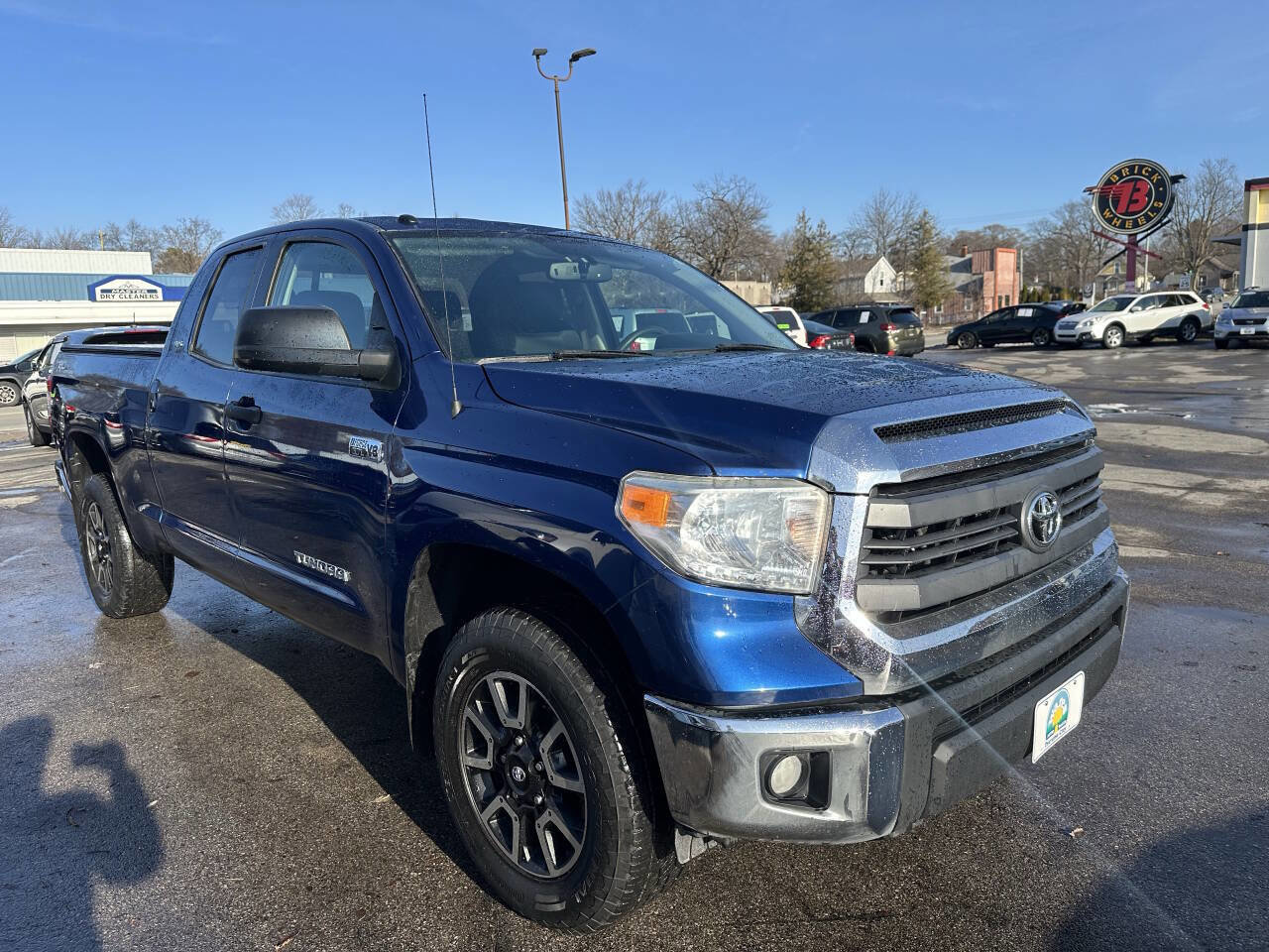 Used 2015 Toyota Tundra SR5 w/ TRD Off Road Package image 18