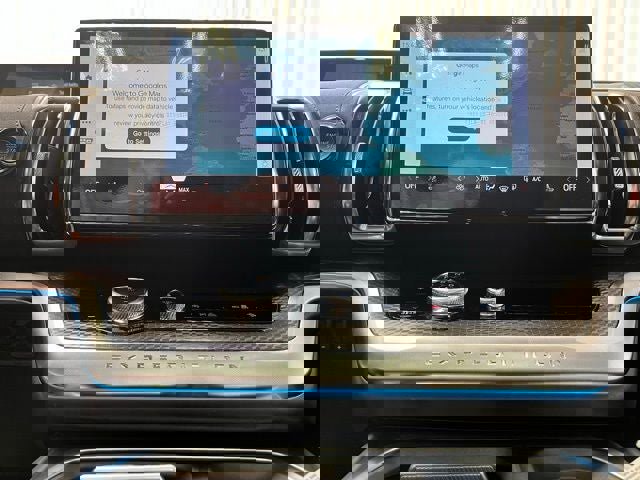 New 2025 Ford Expedition Platinum w/ Stealth Appearance Package image 11