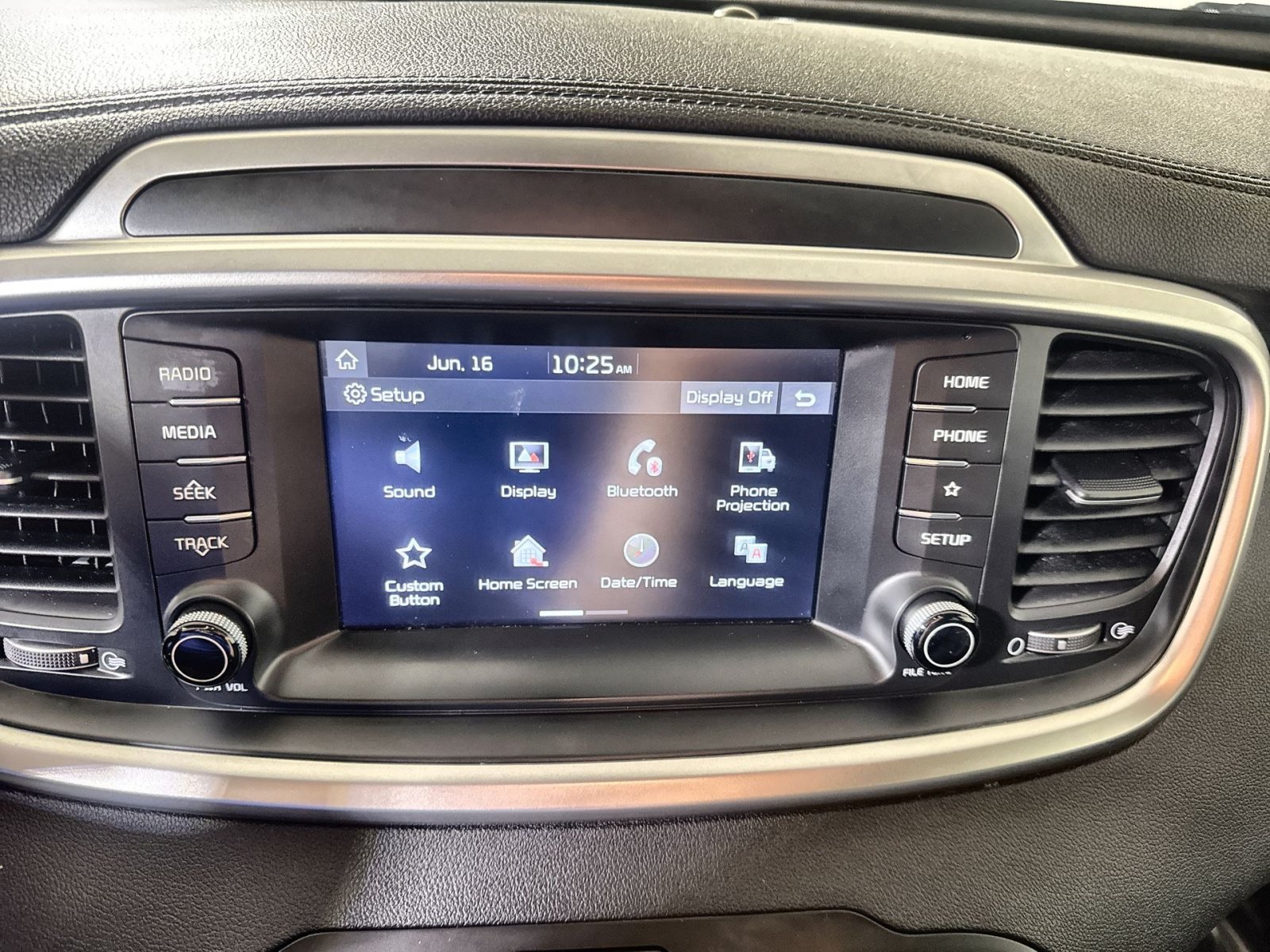 Used 2019 Kia Sorento AWD V6 image 20
