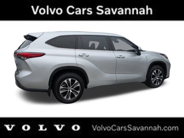 Used 2022 Toyota Highlander XLE image 5