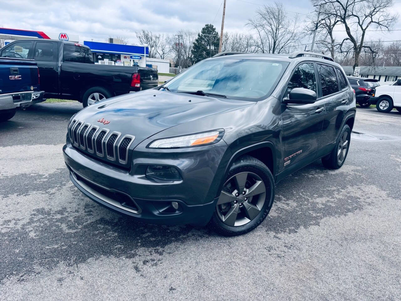 Used 2016 Jeep Cherokee 75th Anniversary image 6