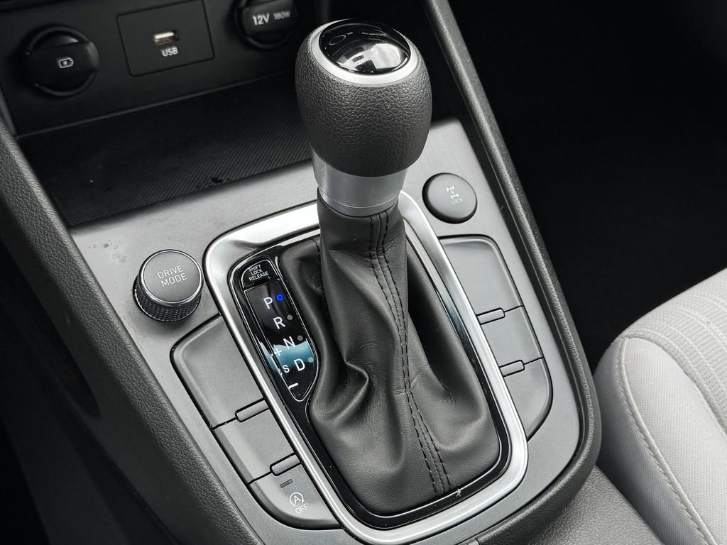 Used 2023 Hyundai Kona SEL AWD/4WD image 25