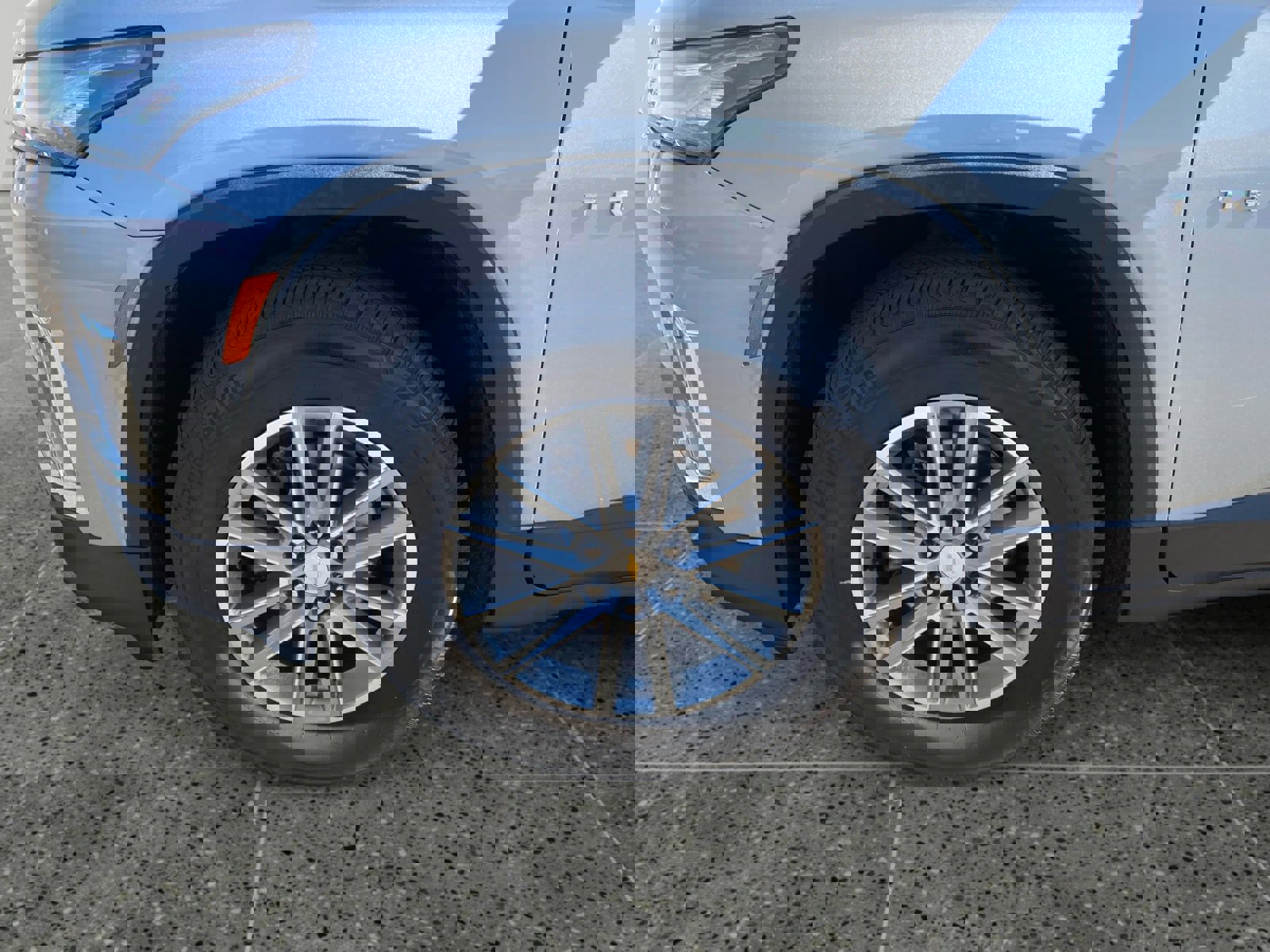 Used 2023 Chevrolet Traverse LT w/ LPO, Cargo Package image 14