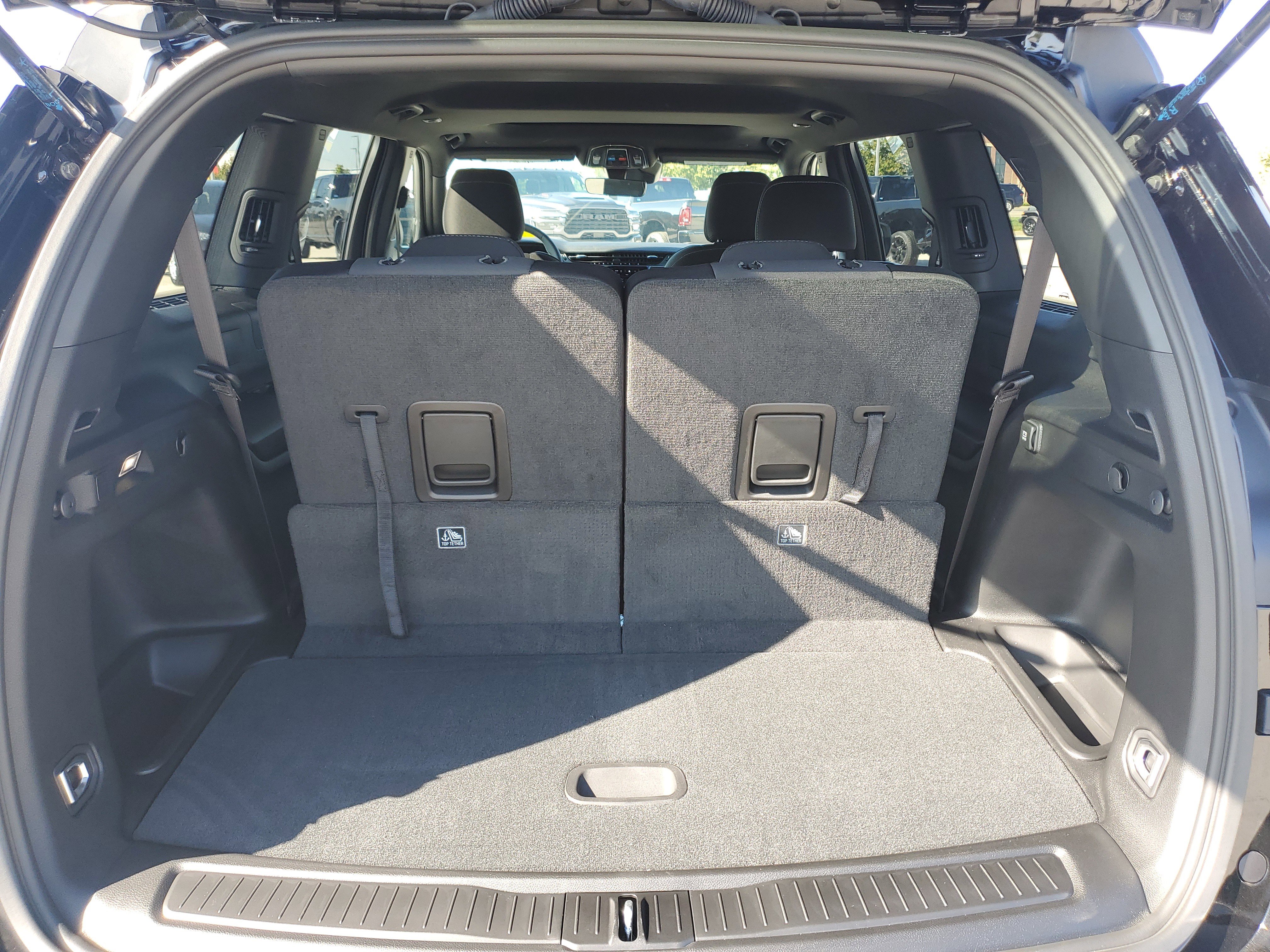 New 2025 Jeep Grand Cherokee L Laredo image 8