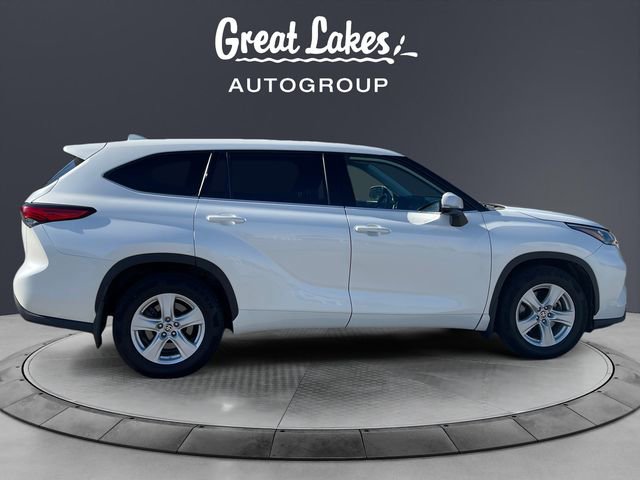 Used 2020 Toyota Highlander LE AWD/4WD image 6