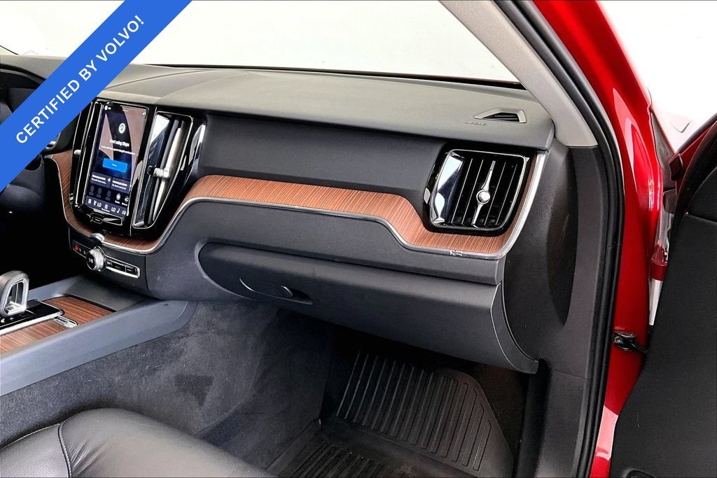 Certified 2024 Volvo XC60 B5 Plus w/ Protection Package Premier AWD/4WD image 20