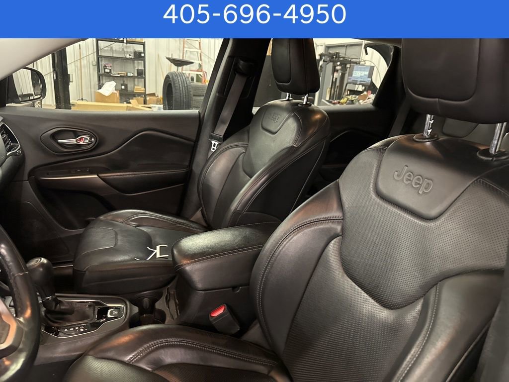 Used 2019 Jeep Cherokee Limited image 10