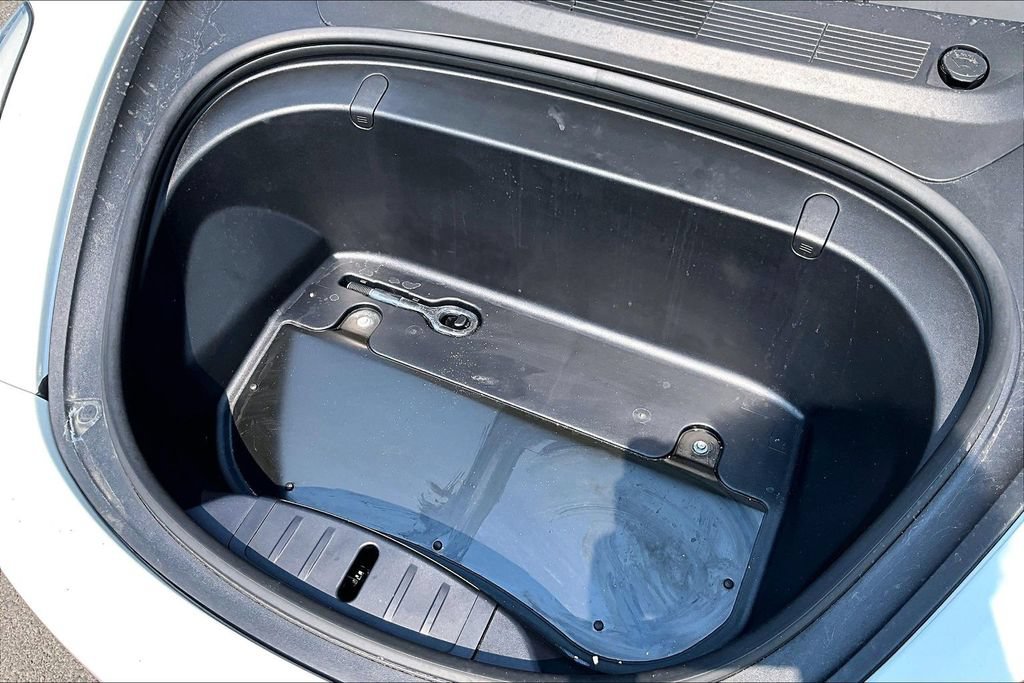 Used 2018 Tesla Model 3 Long Range RWD image 30