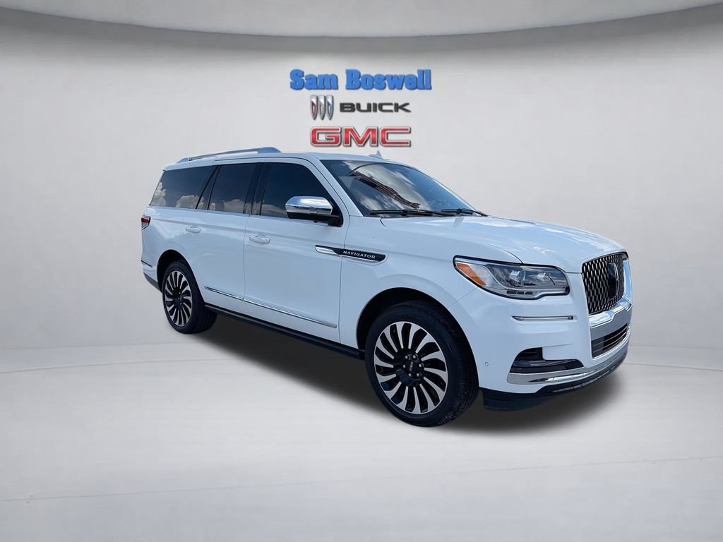 Used 2024 Lincoln Navigator Black Label AWD/4WD image 3