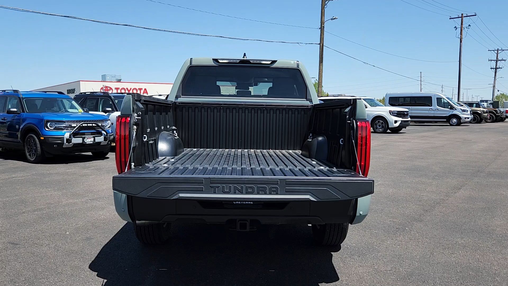 Used 2024 Toyota Tundra SR5 w/ SR5 Convenience Package AWD/4WD image 18