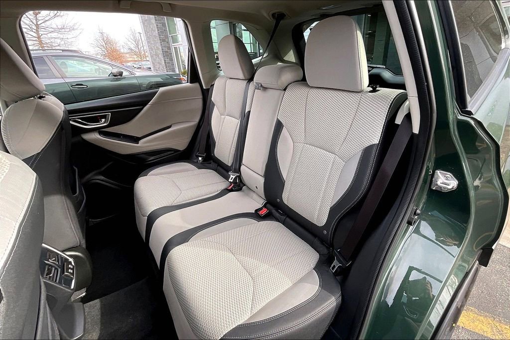 Used 2023 Subaru Forester Premium AWD/4WD image 29
