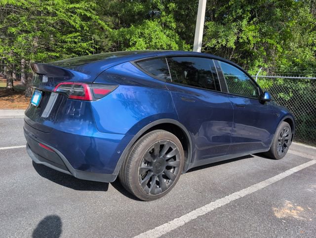 Used 2022 Tesla Model Y Long Range image 2