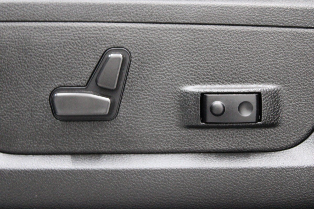 Used 2026 RAM 2500 Big Horn AWD/4WD image 15