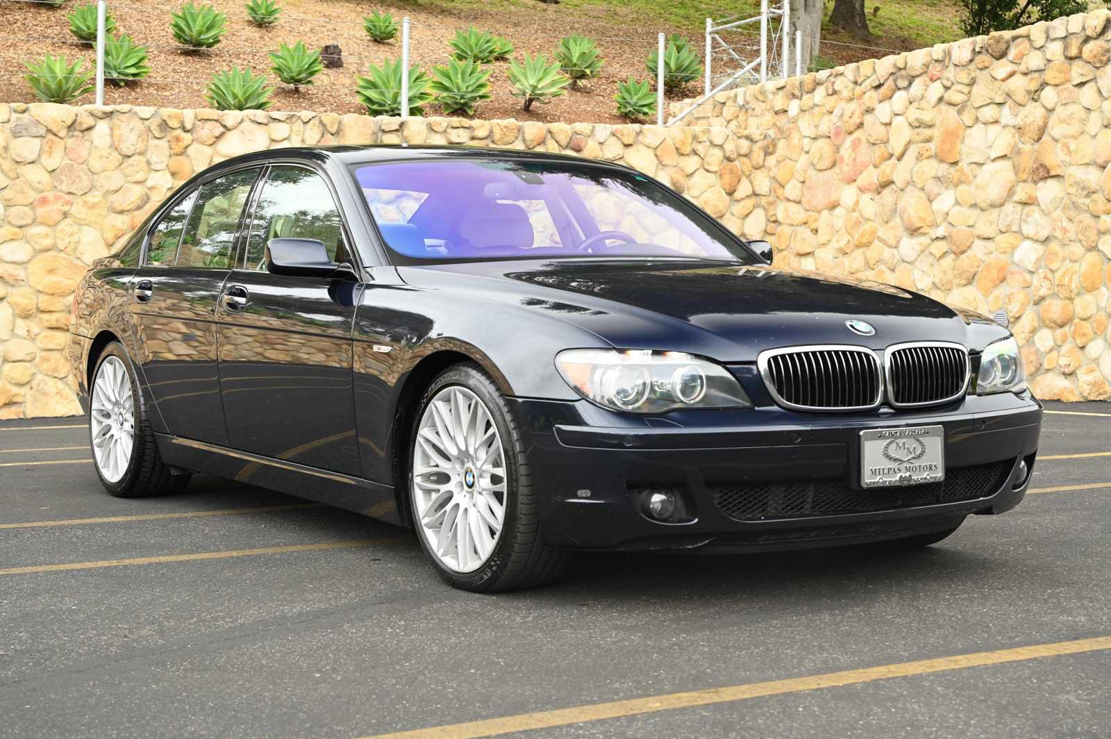 Used 2007 BMW 750i RWD image 1