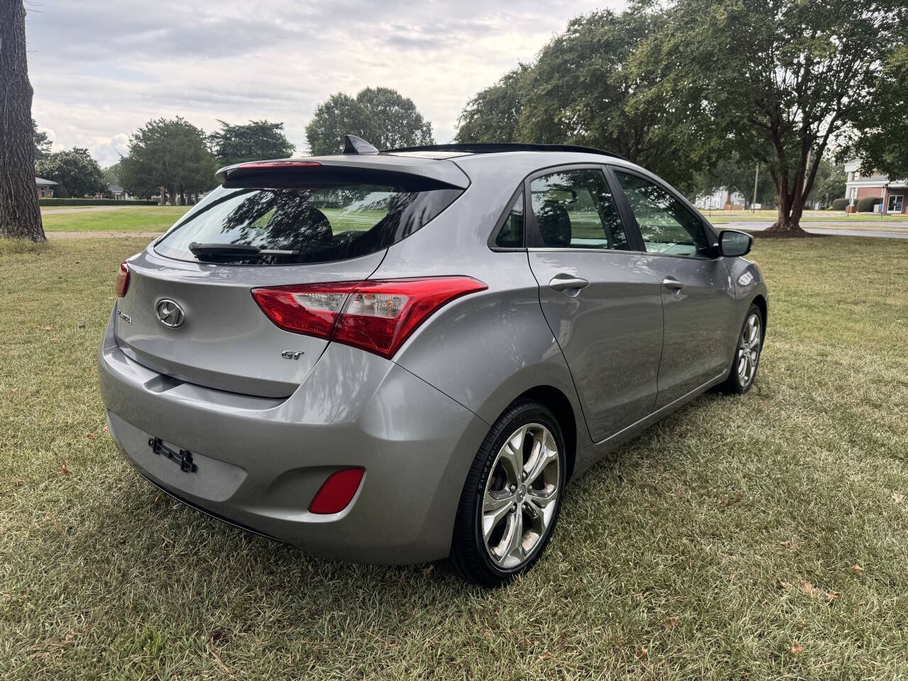 Used 2013 Hyundai Elantra GT w/ Style Pkg FWD image 7