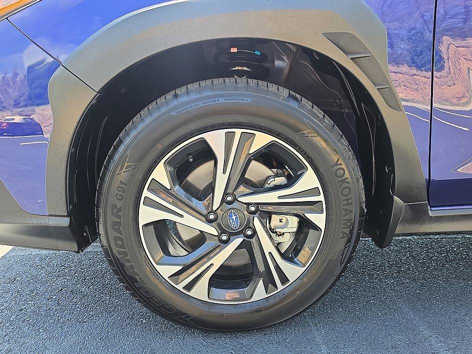 Used 2025 Subaru Crosstrek 2.0i Premium image 8