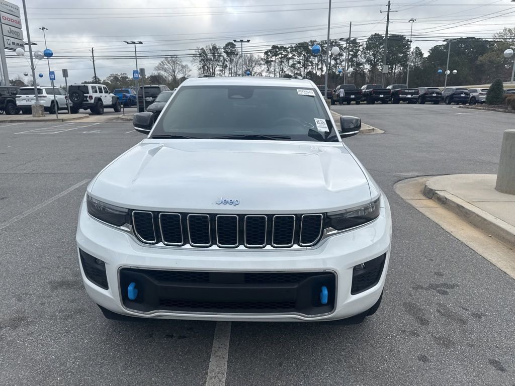 Used 2023 Jeep Grand Cherokee Overland image 2
