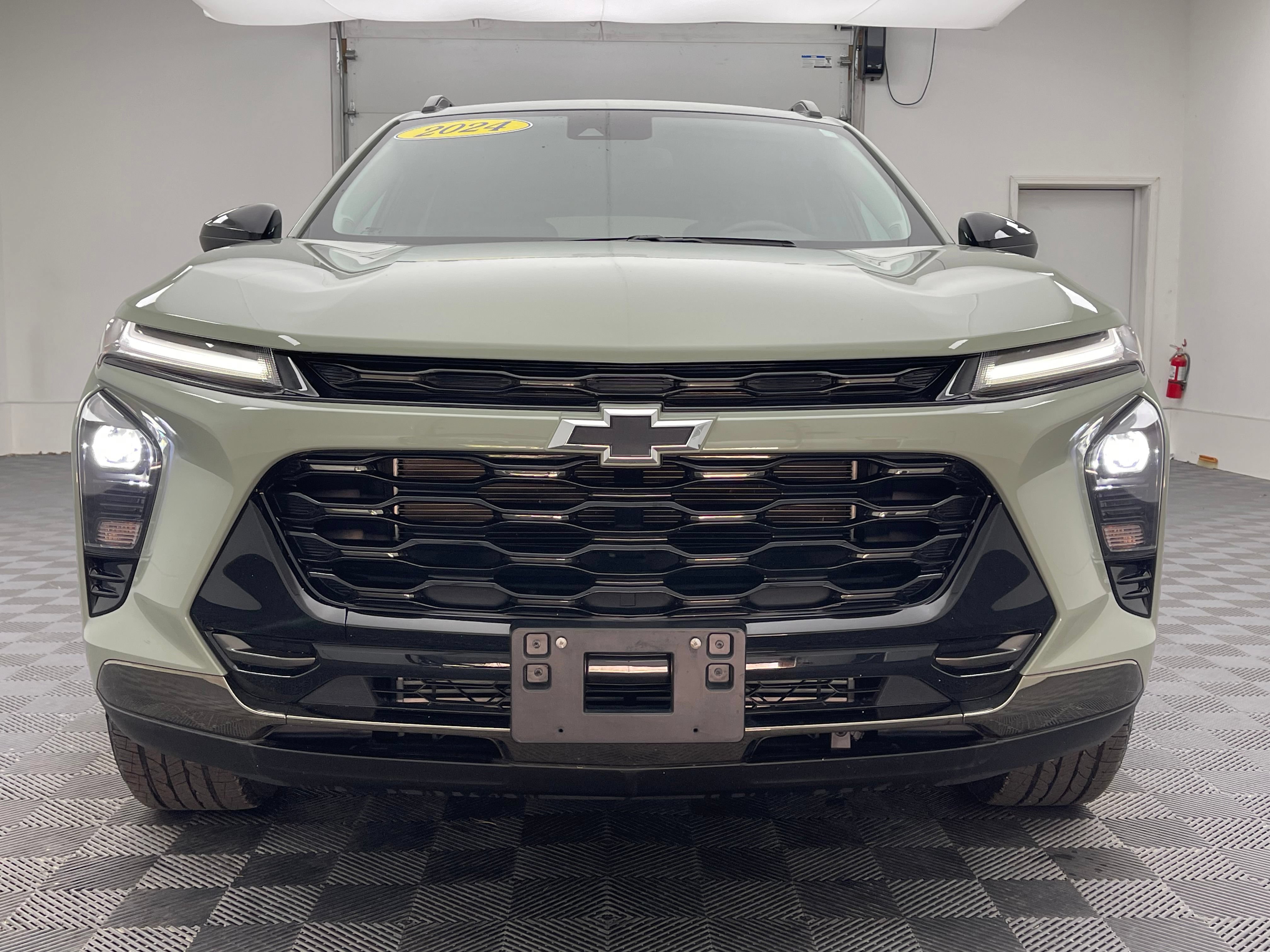 Used 2024 Chevrolet Trax ACTIV w/ Driver Confidence Package FWD image 12