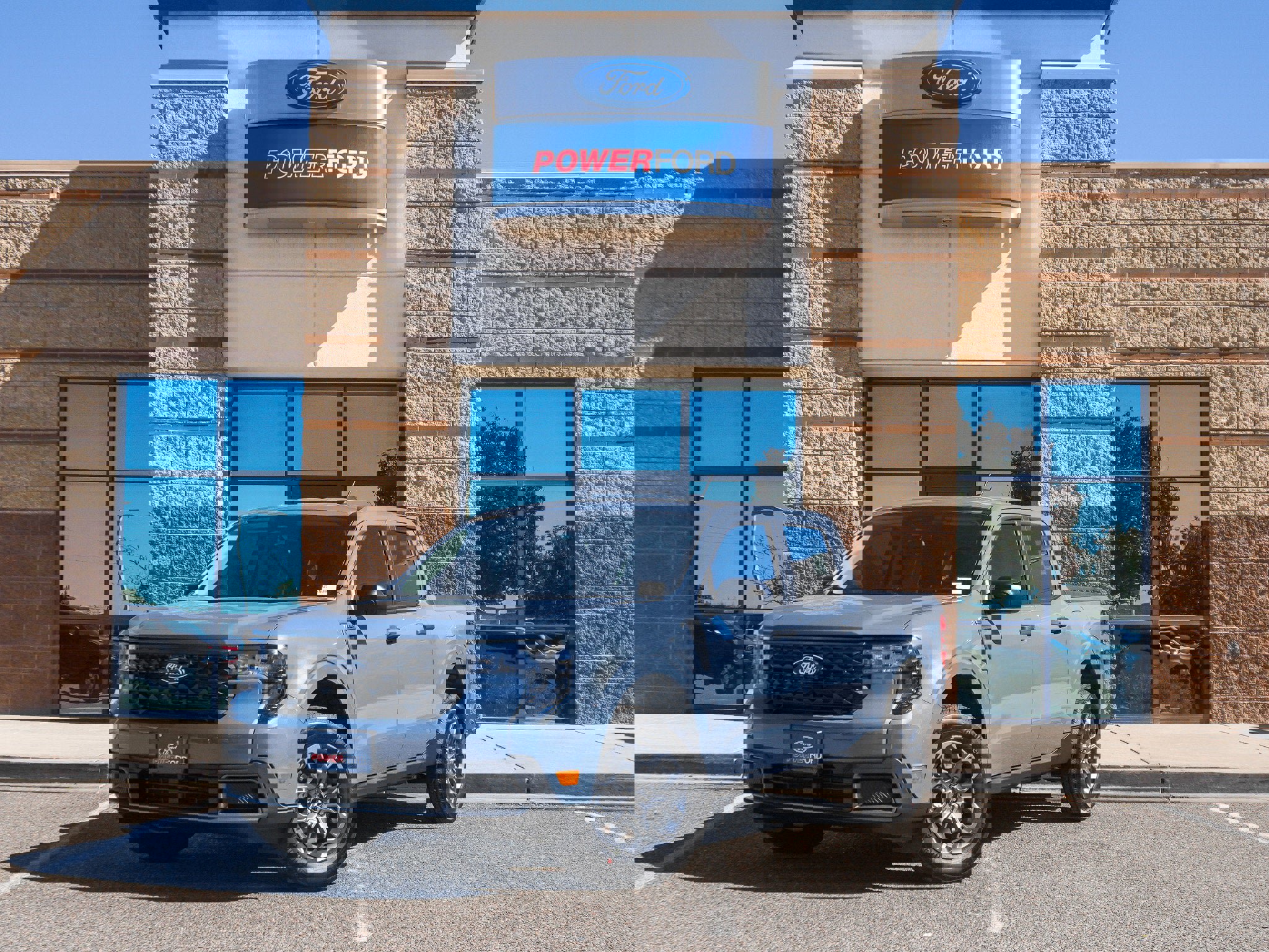 New 2025 Ford Maverick XLT image 2