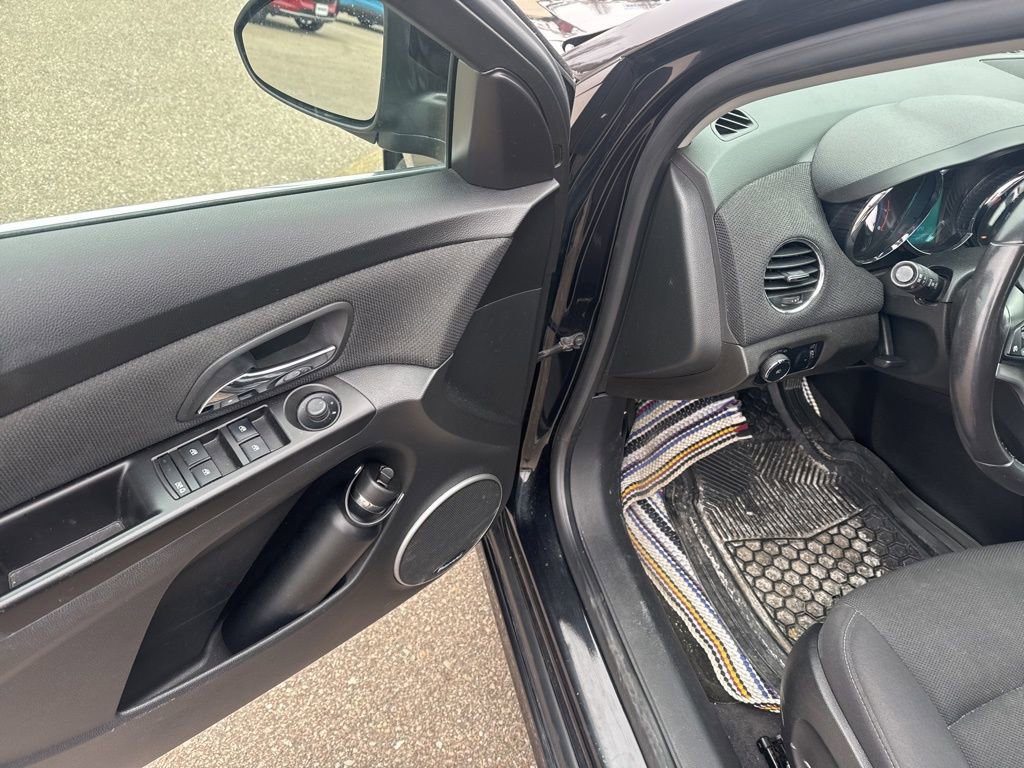 Used 2013 Chevrolet Cruze LT w/ All-Star Edition image 14