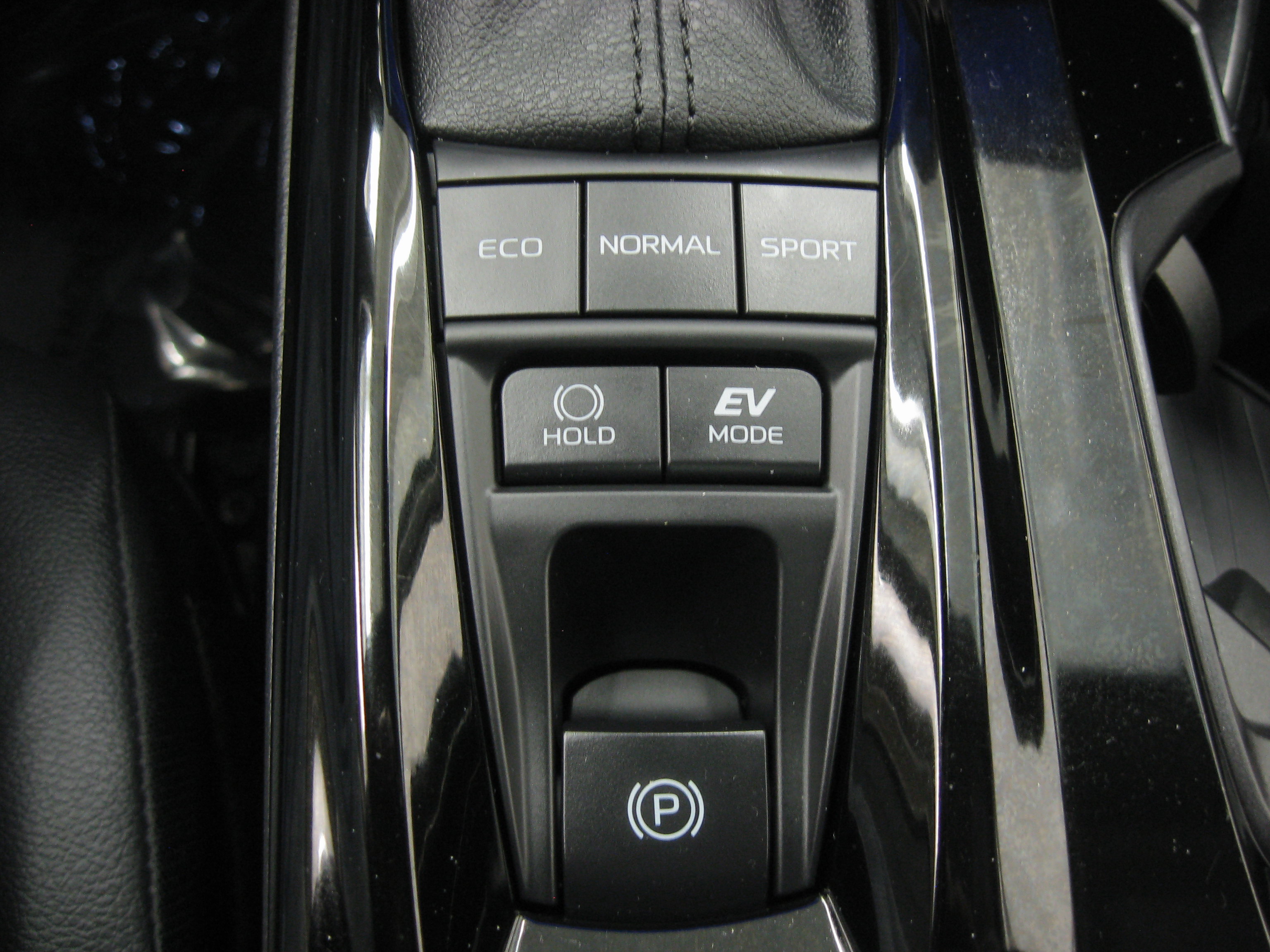 Used 2025 Toyota Camry XLE image 17