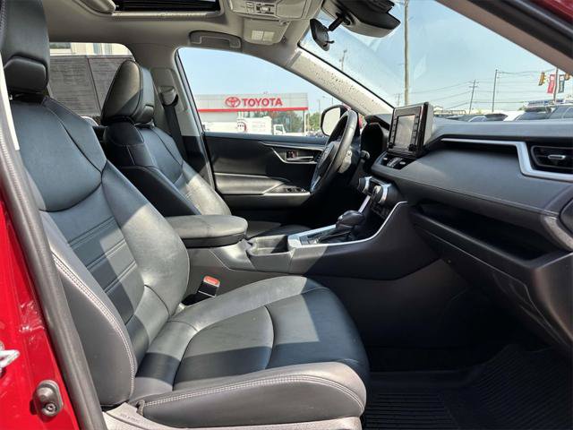 Certified 2020 Toyota RAV4 XLE Premium AWD/4WD image 16