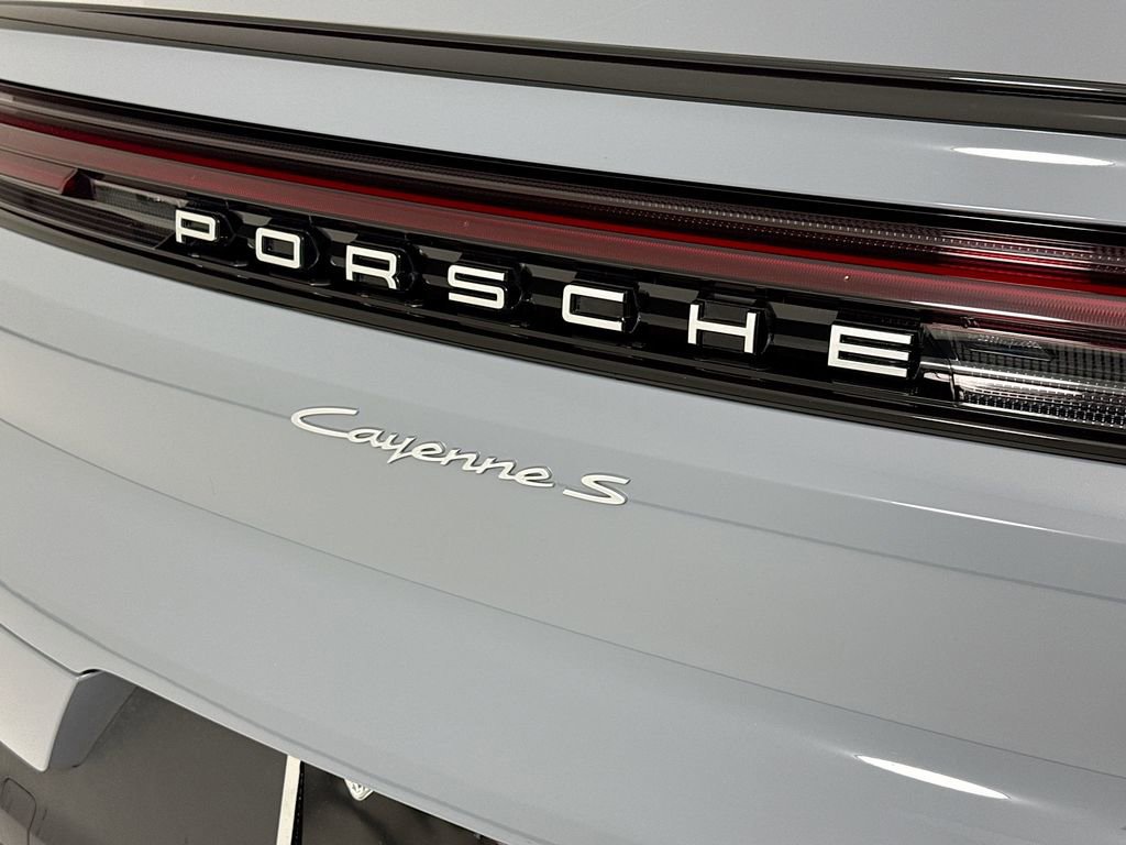 Certified 2026 Porsche Cayenne S AWD/4WD image 36