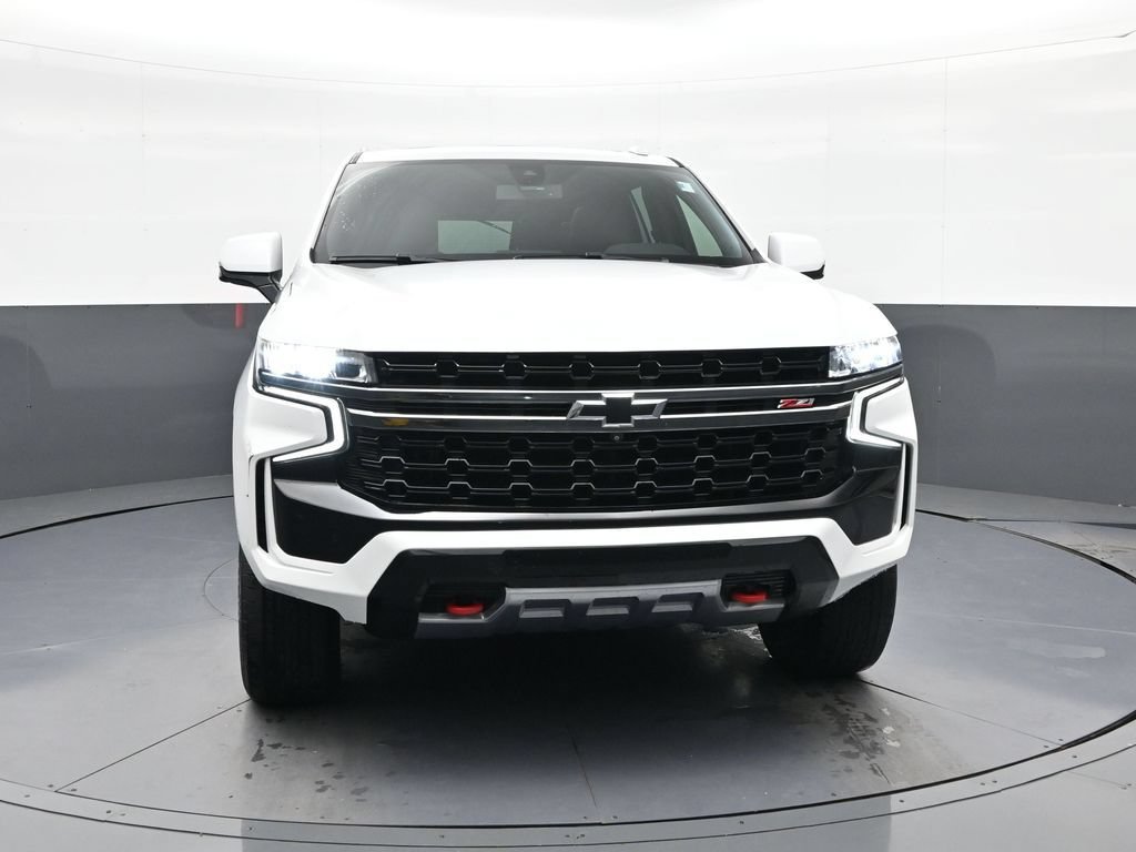 Used 2022 Chevrolet Tahoe Z71 w/ Luxury Package AWD/4WD image 2