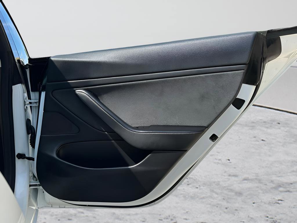 Used 2018 Tesla Model 3 Mid Range image 27