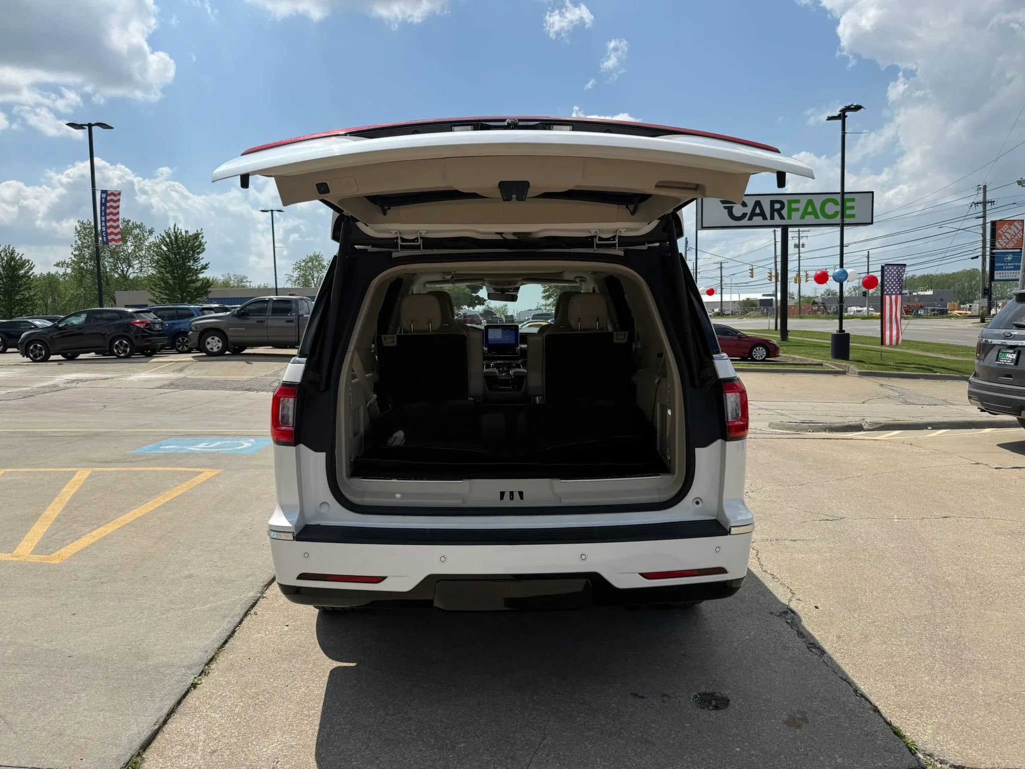 Used 2019 Lincoln Navigator Reserve AWD/4WD image 12