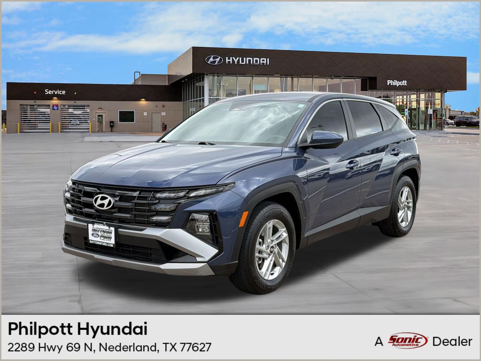 Used 2025 Hyundai Tucson SE image 1