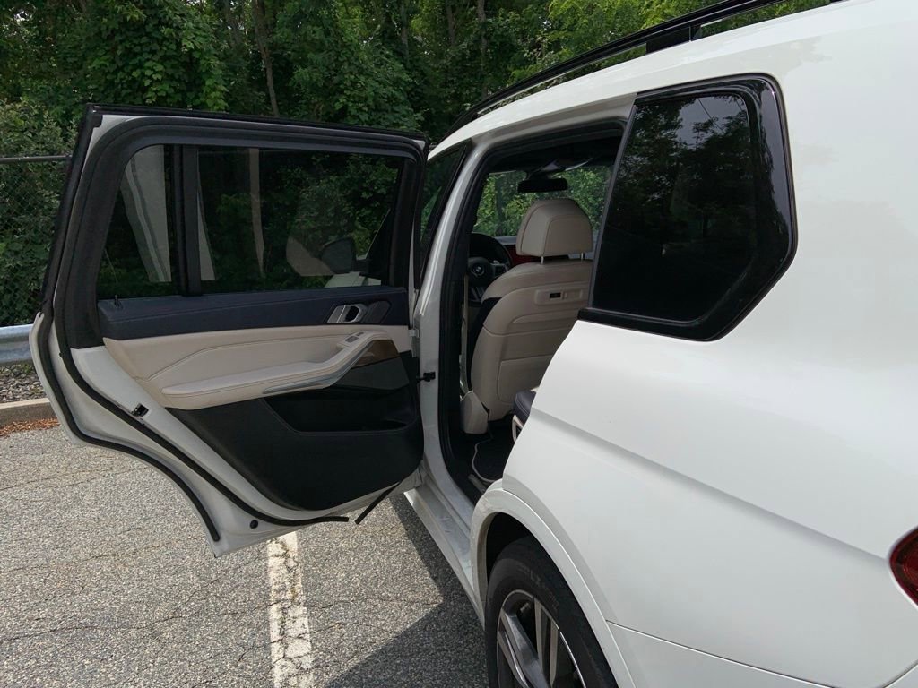 Used 2020 BMW X7 M50i AWD/4WD image 12